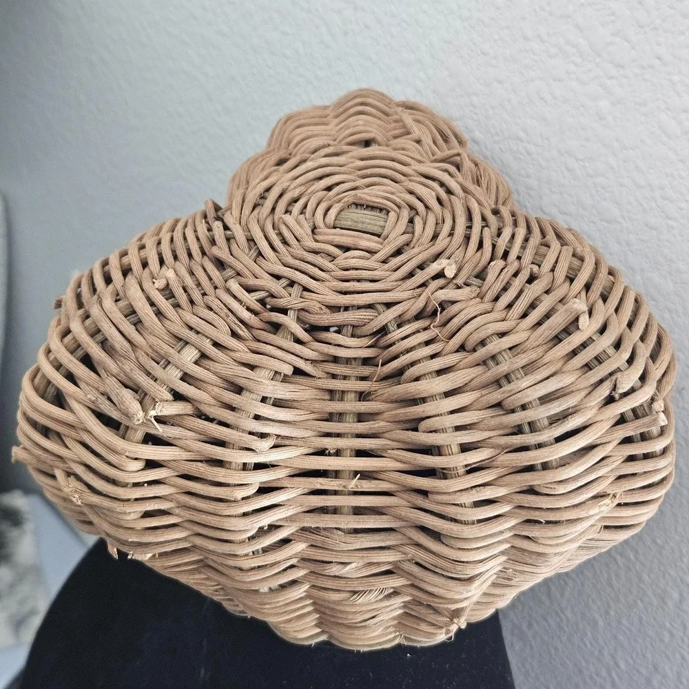 Antique Primitive Hand Woven Split Wood‎ Buttocks Handle Gathering Eggs Basket